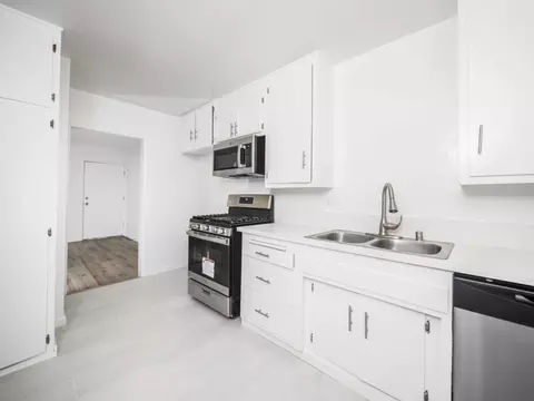 334 S Hobart Blvd #02406, Los Angeles, CA 90020