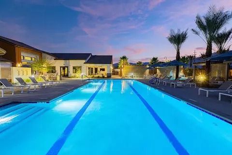 55150 Monroe St #32-2, La Quinta, CA 92253