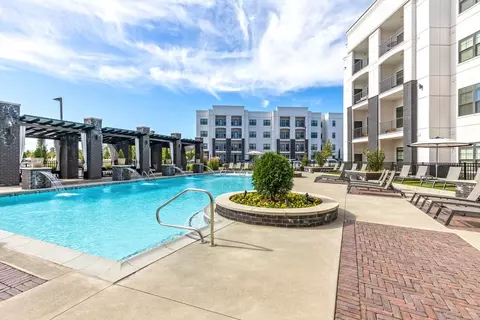 3300 Altalbrook Dr #1413, Louisville, KY 40245