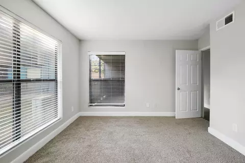 1000 Cypress Station Dr #38-3805, Houston, TX 77090