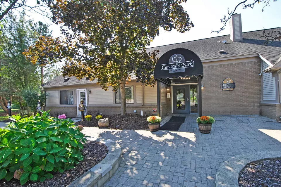  26601 W Carnegie Park Dr #WAITC2D, Southfield, MI 48034 photo 40