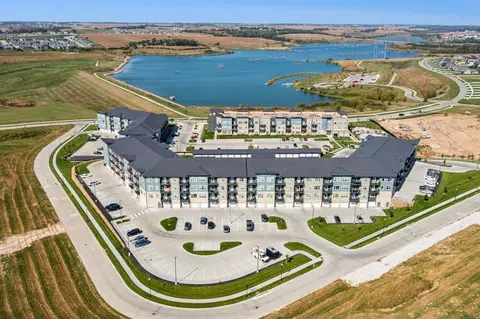 5515 N Hsw Cleveland Blvd #2202, Omaha, NE 68116