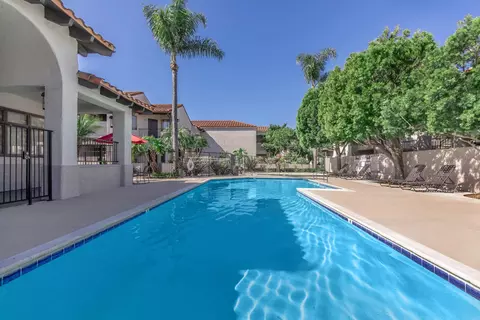 575 W 19th St #BLDG J, Costa Mesa, CA 92627