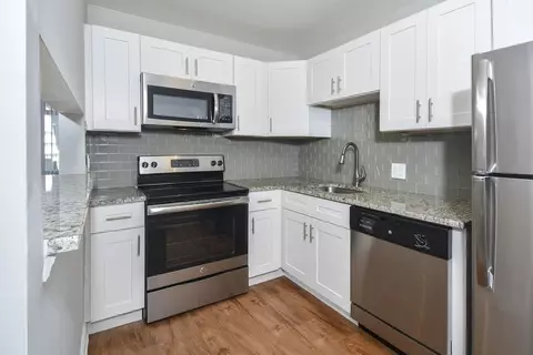 241 NE 38th St #108, Fort Lauderdale, FL 33334