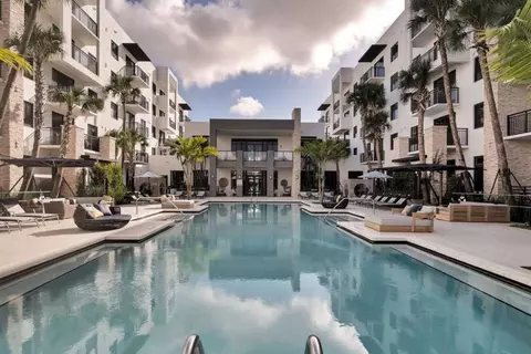 8400 NW 102nd Ave #S-218, Doral, FL 33178