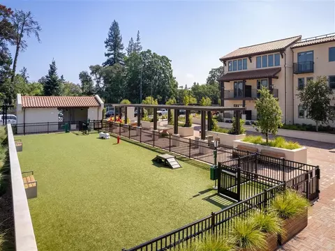 550 Oak Grv #327, Menlo Park, CA 94025