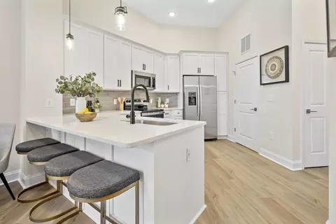 21501 Hickory St #409, Cornelius, NC 28031