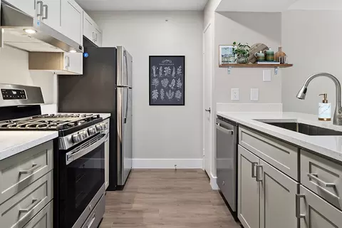 2215 Lakeside Pl #09-208, Corona, CA 92879