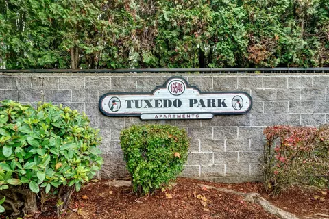 16548 NE Halsey St #129, Portland, OR 97222