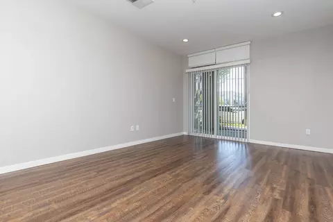 6410 Schmidt Ln #C211, El Cerrito, CA 94530