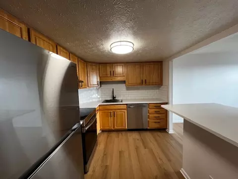 20201 Lorain Rd #310, Fairview Park, OH 44126