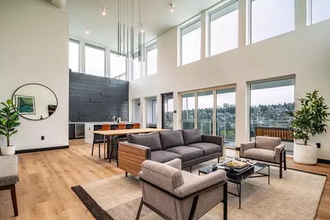3008 16th Ave W #421, Seattle, WA 98119