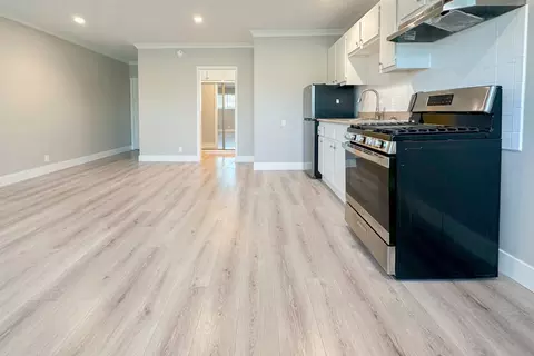 7364 Hollywood Blvd #303, Los Angeles, CA 90046