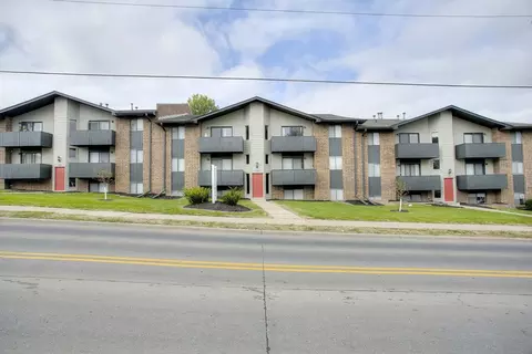 102 S 38th St #06, Omaha, NE 68131