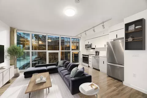 10701 Main St #304, Bellevue, WA 98004