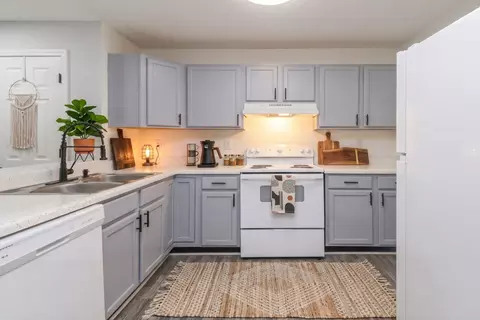 101 Arbor Run Dr #207-207-E, Lincolnton, NC 28092