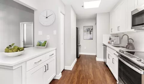 201 S 25th St #202, Philadelphia, PA 19103