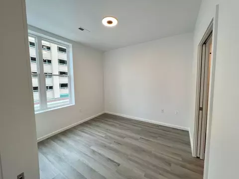 725 W Pratt St #503, Baltimore, MD 21201