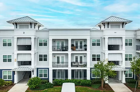 360 11th St E #4206, Bradenton, FL 34208