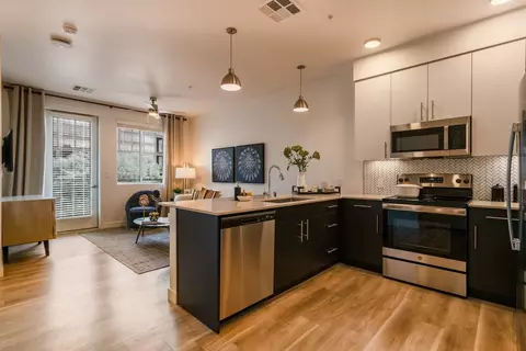 6500 Americas Pkwy #3002, Albuquerque, NM 87110