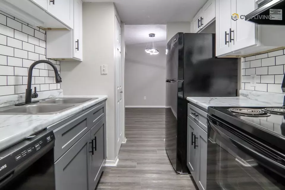  8444 Rothbury Dr #1554_L, Indianapolis, IN 46260 photo 2