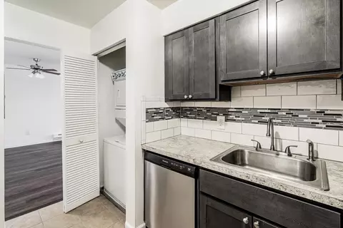 3 Throckmorton Ave #309, Eatontown, NJ 07724