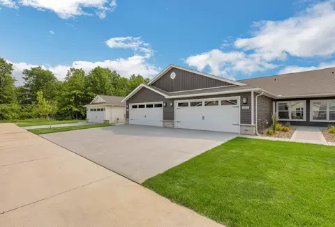 510 Cabana Cir #171B, Fairborn, OH 45324