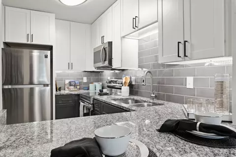 901 Lake Union Hill Way #13006, Alpharetta, GA 30004