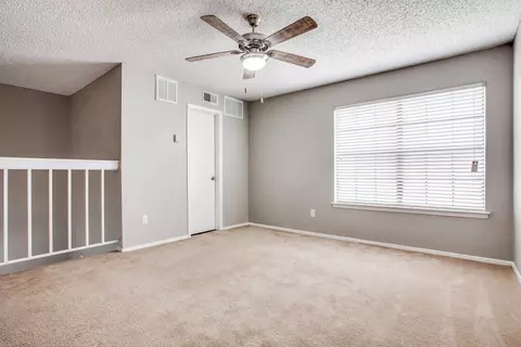2109 Remington St #21C, Fort Worth, TX 76116