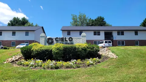 125 Meister Rd #J3, Baldwin, GA 30511