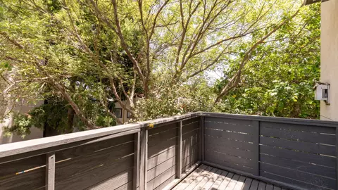 19200 Nordhoff St #303, Los Angeles, CA 91324