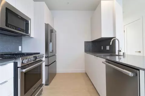 11640 Mayfield Ave #606C, Los Angeles, CA 90049