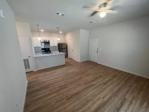 2151 W Moore St #F1082, Sherman, TX 75092