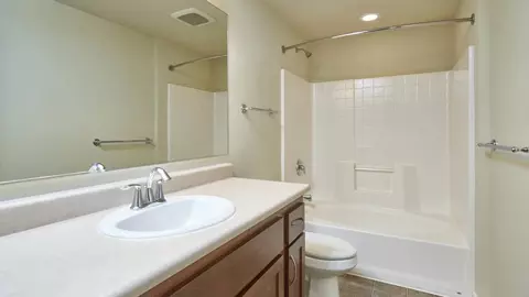 14420 N Creek Dr #201, Mill Creek, WA 98012