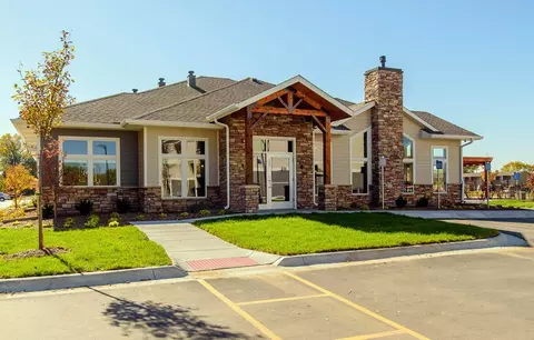 3201 Renner Dr #J05, Council Bluffs, IA 51501