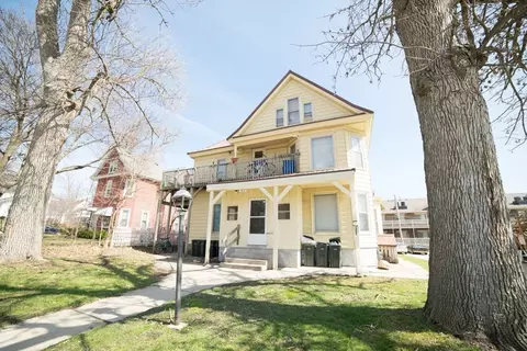 2610 College St # 3, Cedar Falls, IA 50613
