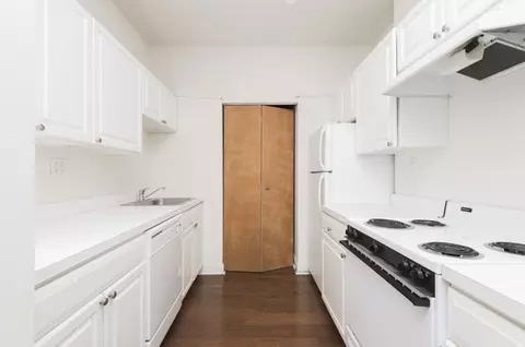 220 S 16th St #502, Philadelphia, PA 19102