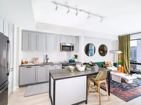 1240 3rd St NE #0909, Washington, DC 20002