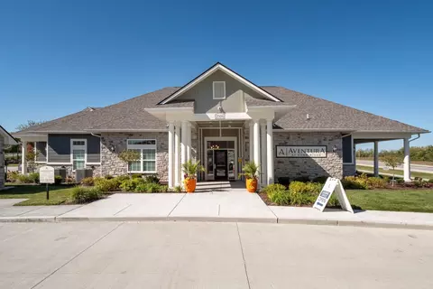 2500 Hawk Ridge Trail Ct #3307, Lake Saint Louis, MO 63367