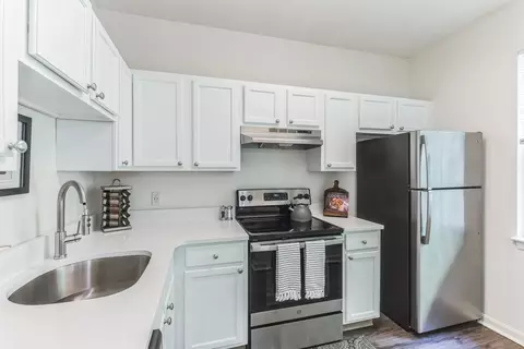 100 Crossing Dr #020-103, Cumberland Hill, RI 02864