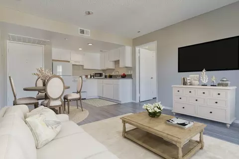 8185 Palmetto Ave #89208, Fontana, CA 92335