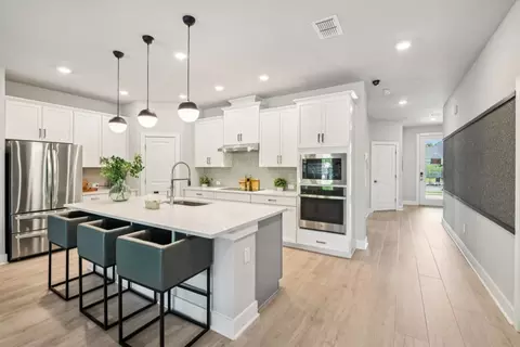 936 Tullamore Ln #1-10, Altamonte Springs, FL 32714