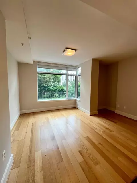 1355 17th St NW #401, Washington, DC 20036