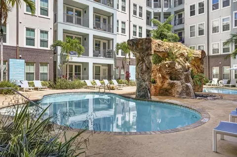 4310 W Spruce St #235, Tampa, FL 33607