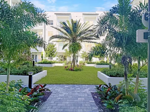 10101 Gulf Center Dr #102, Fort Myers, FL 33913