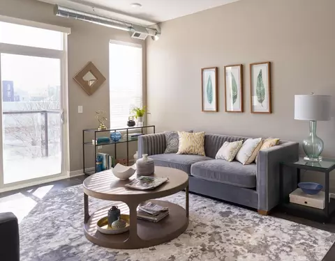 200 Des Moines St #200-335, Des Moines, IA 50309