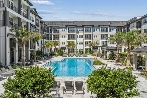 5950 Factory Shops Blvd #450, Ellenton, FL 34222