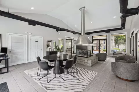 5400 Memorial Dr #13B, Stone Mountain, GA 30083