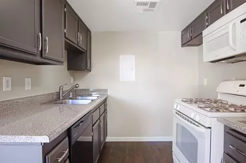 17810 Superior St #201, Los Angeles, CA 91325