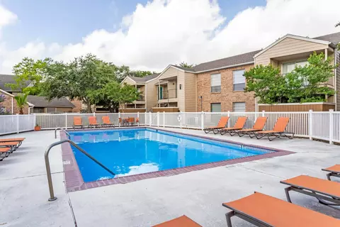 2301 Broadmoor Dr #051, Bryan, TX 77802